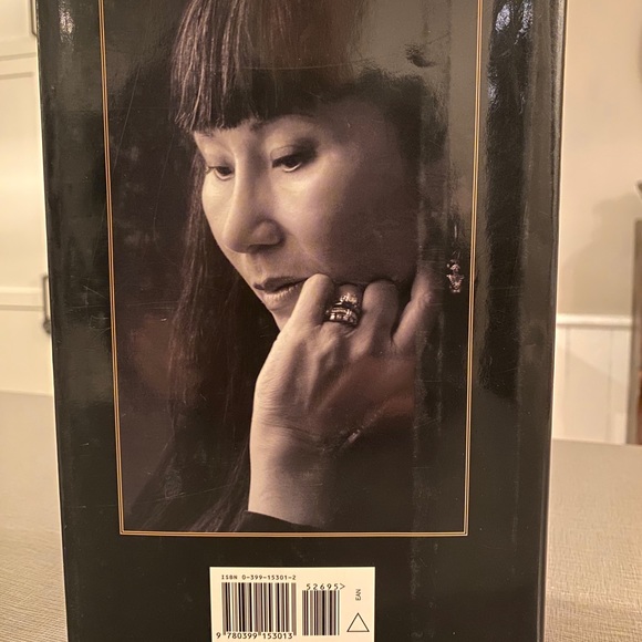 First Edition HC Amy Tan 📚 - Picture 7 of 7